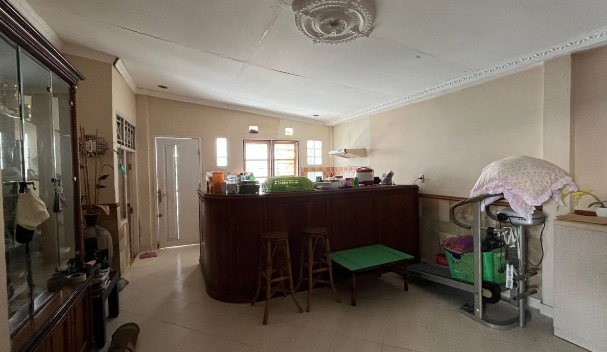 DIJUAL RUMAH KOMPLEK OPI JAKABARING PALEMBANG DEKAT DANAU (2)