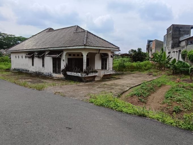 DIJUAL TANAH BONUS RUMAH LAMA DEKAT HOTEL SANTIKA PREMIERE BANDARA PALEMBANG