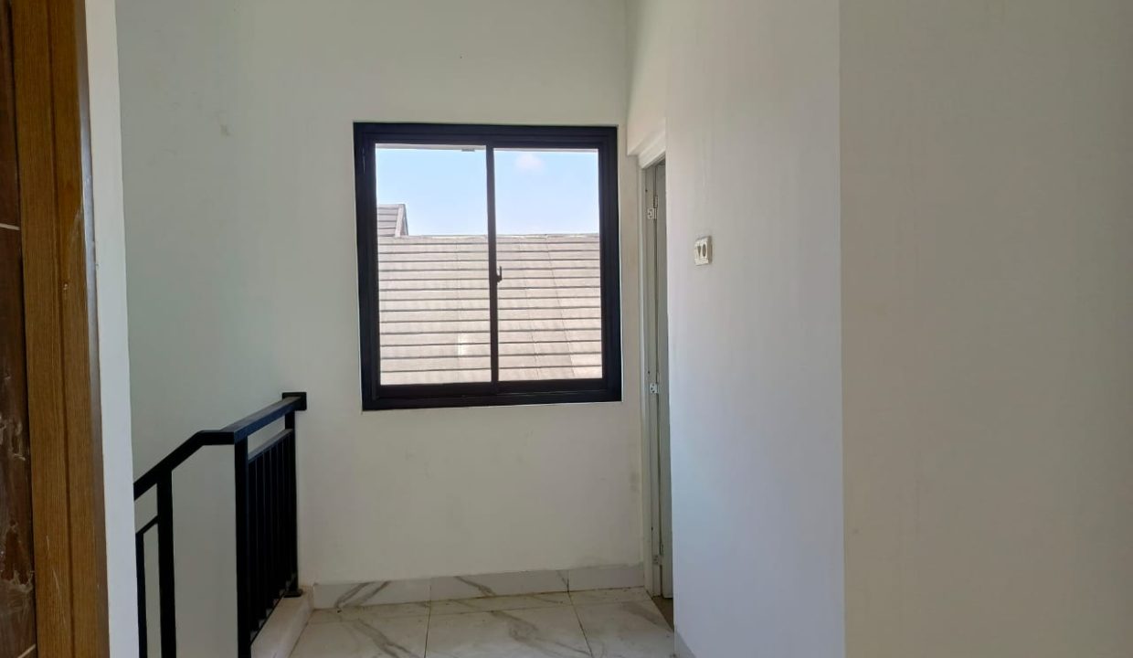 DIJUAL TOWNHOUSE BARU KM 11 PALEMBANG (9)