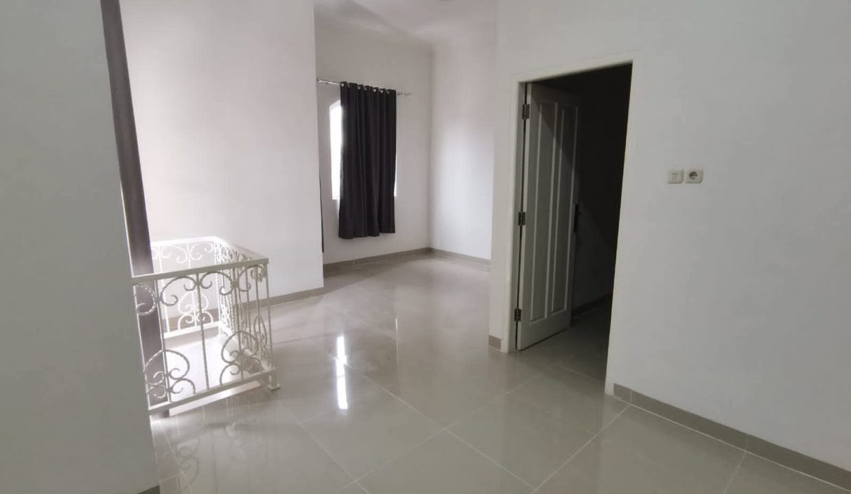 SEWA RUMAH FULL FURNISH SUKABANGUN MAS PALEMBANG (1)