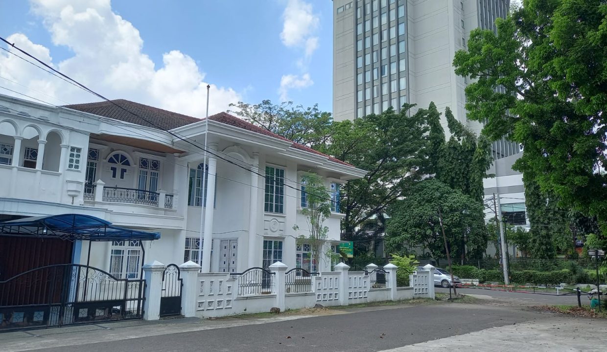 SEWA RUMAH TENGAH KOTA PALEMBANG (1,0)