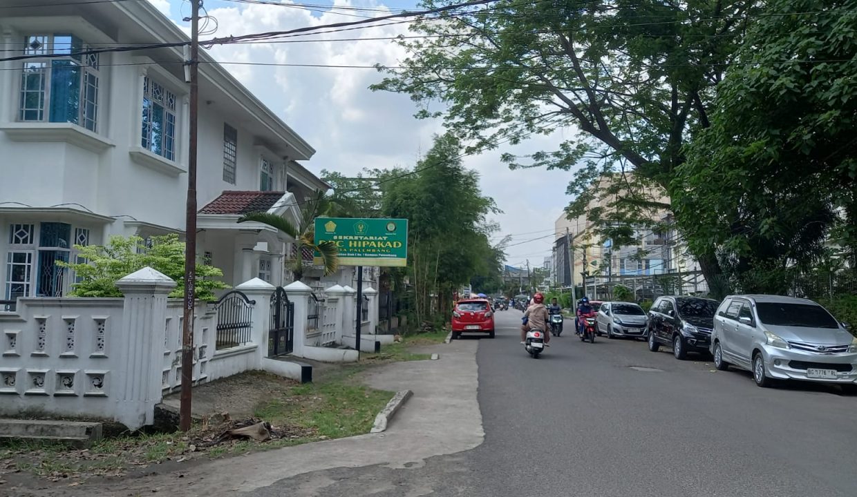 SEWA RUMAH TENGAH KOTA PALEMBANG (1,2)
