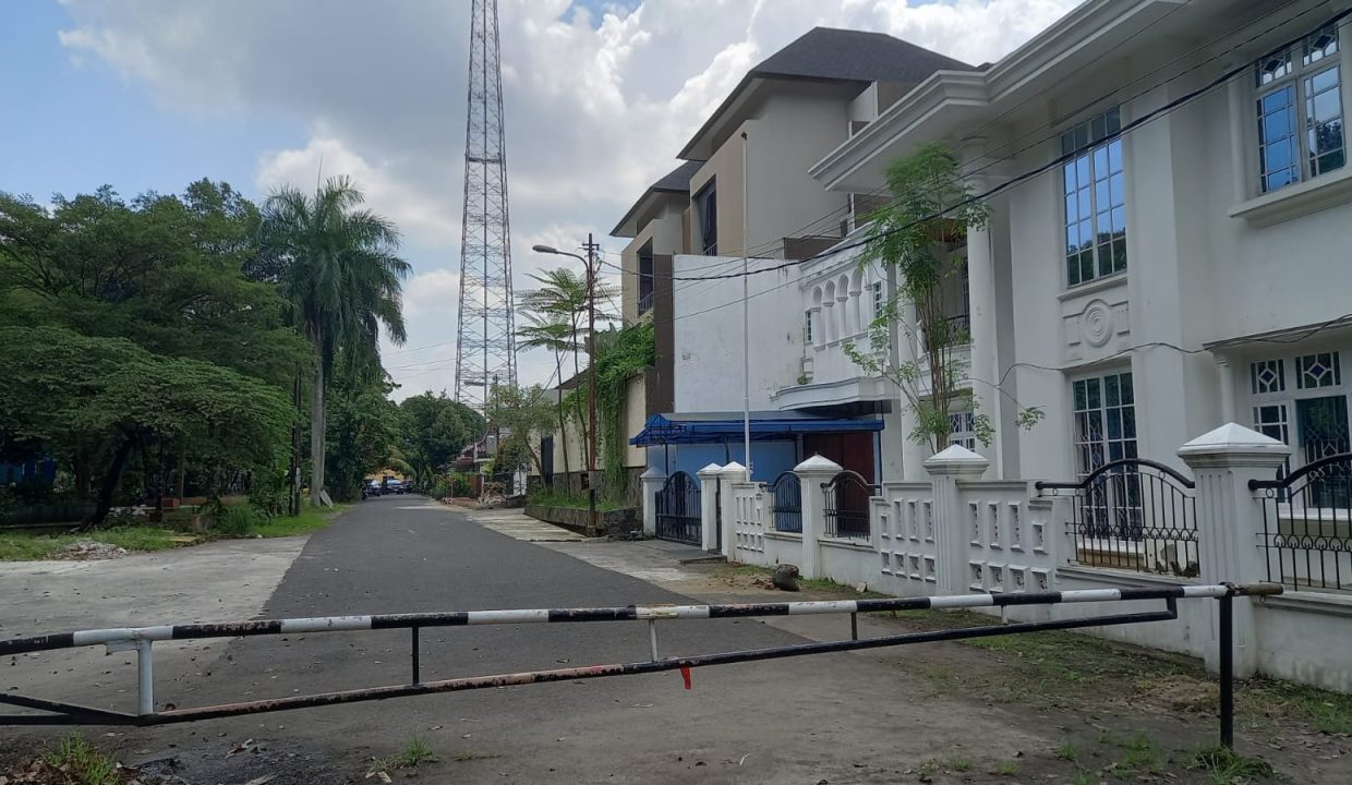 SEWA RUMAH TENGAH KOTA PALEMBANG (1,3)