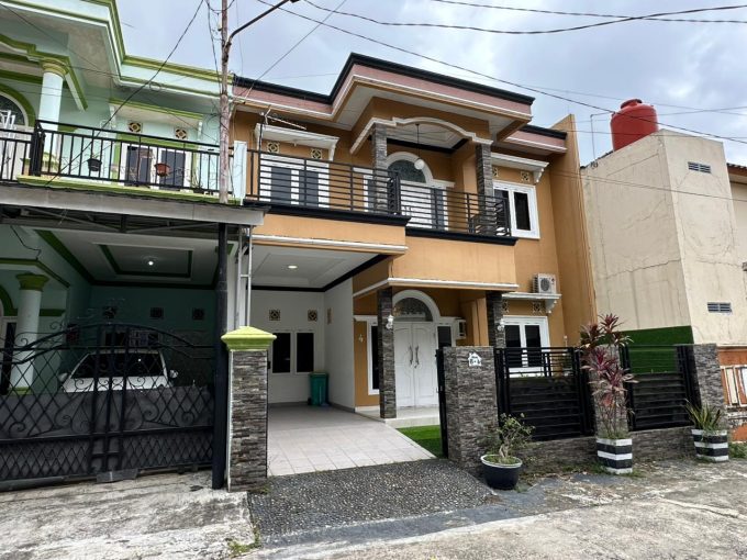 DIJUAL RUMAH FULL FURNISH KOMPLEK VILLA ARJUNA JALAN SWADAYA PALEMBANG