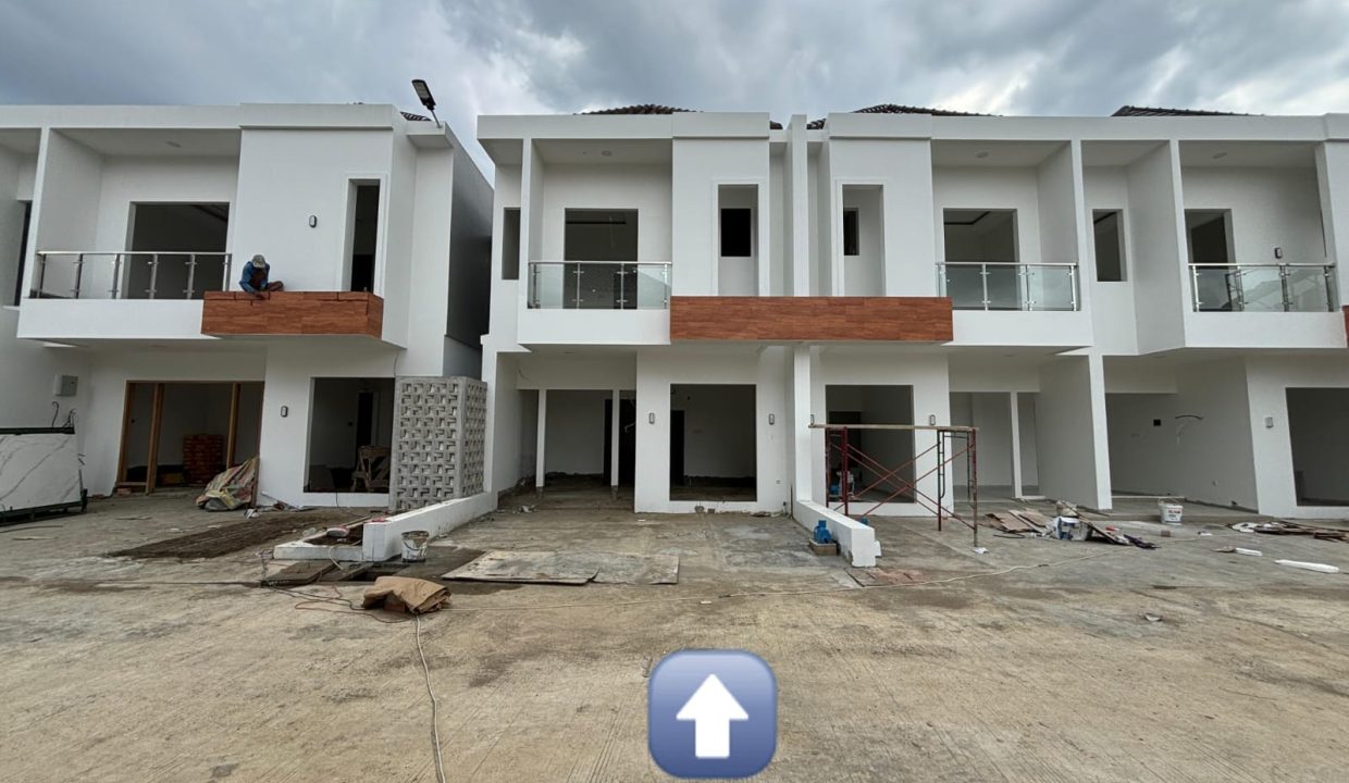 DIJUAL RUMAH BARU TAMAN KENTEN PALEMBANG - Lantai Granit Quadra (2)
