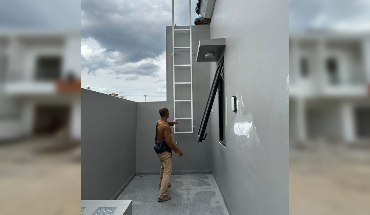 DIJUAL RUMAH BARU TAMAN KENTEN PALEMBANG - Lantai Granit Quadra (4)