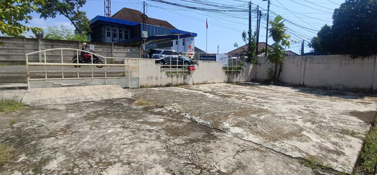 DIJUAL RUMAH HALAMAN LUAS AREA DEMANG LEBAR DAUN 5 MENIT KE SOEKARNO HATTA PALEMBANG (4)