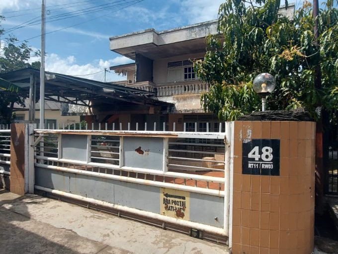 DIJUAL RUMAH JALAN NATUNA BELAKANG KANTOR BPN PALEMBANG – 200 meter ke Jl. Kapten A Rivai