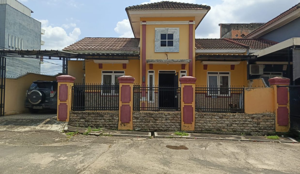 DIJUAL RUMAH KOMPLEK PINASTRY KM 12 PALEMBANG (1)