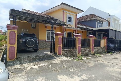 DIJUAL RUMAH KOMPLEK PINASTRY KM 12 PALEMBANG (1)