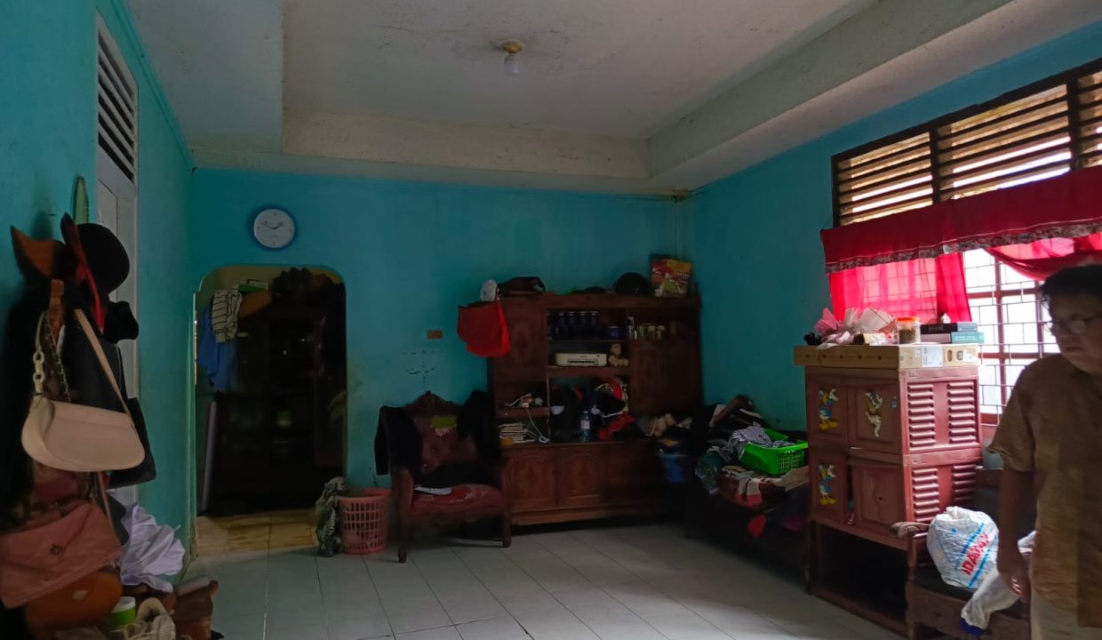 RUMAH HALAMAN LUAS DEKAT KFC SEKIP TENGAH PALEMBANG (5)