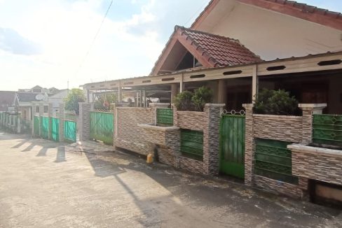 DIJUAL RUMAH DEKAT GRIYA AGUNG PALEMBANG (1)