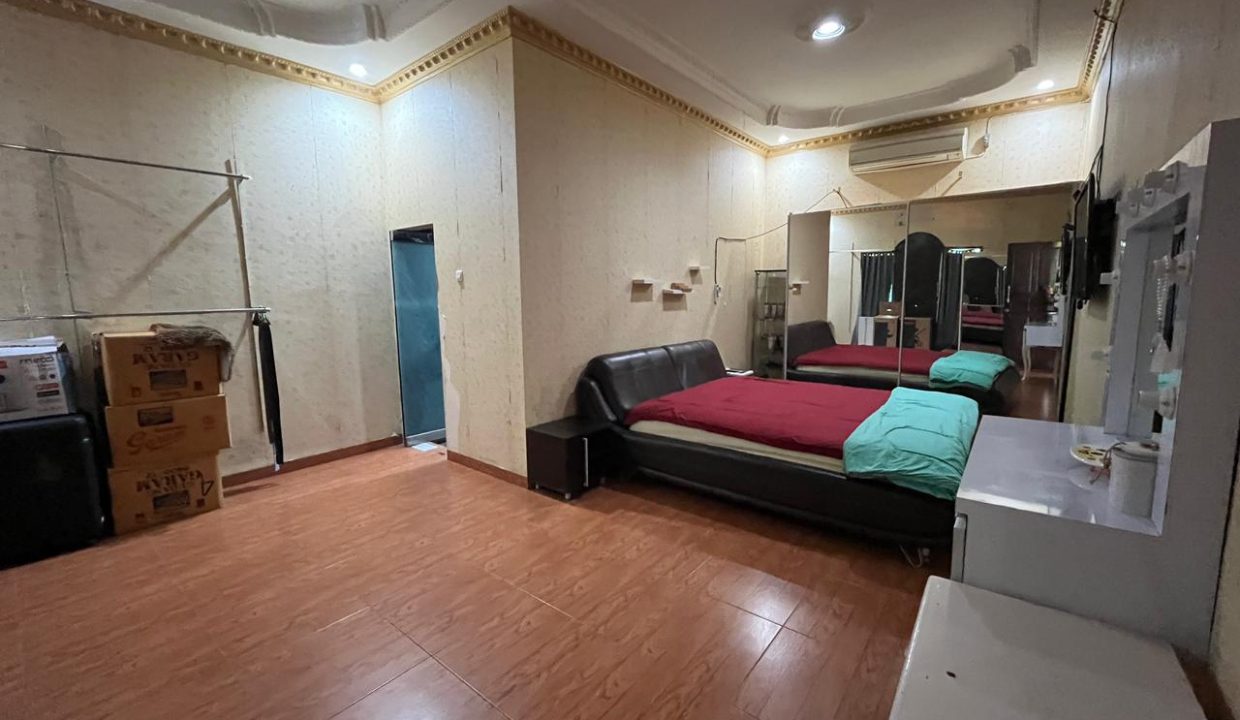 DIJUAL RUMAH GRAND GARDEN CELENTANG PALEMBAWNG (4)