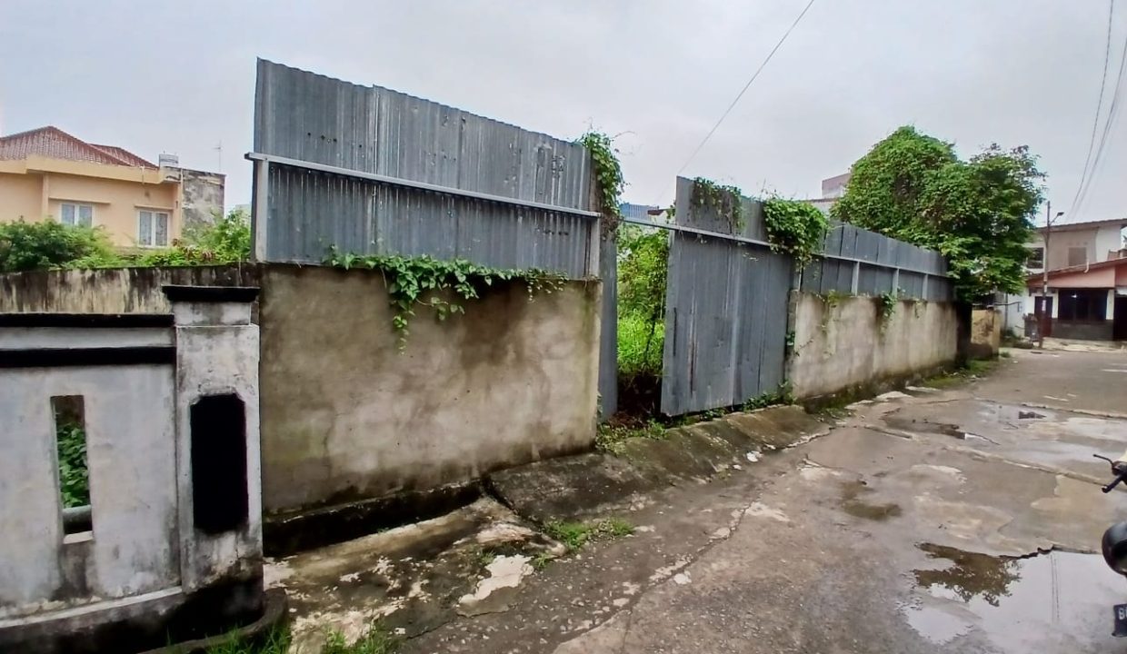 DIJUAL RUMAH JALAN NATUNA A RIVAI PALEMBANG (2)