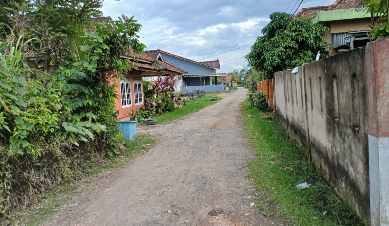 DIJUAL TANAH BONUS RUMAH HALAMAN LUAS KM 14 SRIGADING BANYUASING (1,2)