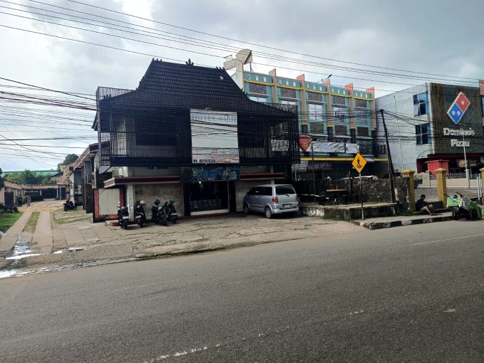 DIJUAL HOTEL RIAN JALAN KOLONEL H BURLIAN PALEMBANG