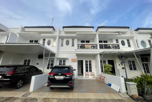 DIJUAL RUMAH BARU PUSAT KOTA KARTIKA CENTER POINT PALEMBANG (0,3)