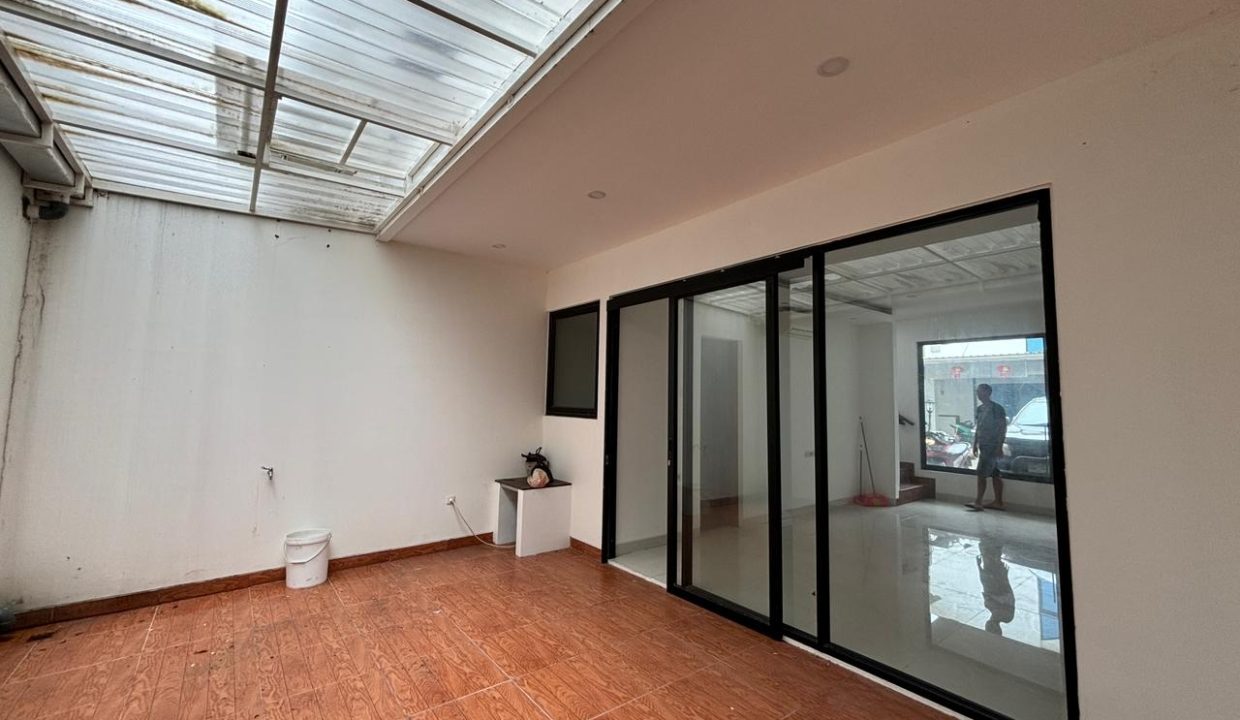 DIJUAL RUMAH FLORISTA GARDEN PALEMBANG (9)