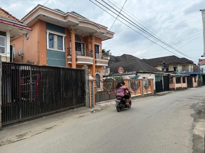 DIJUAL RUMAH FULL FURNISH + BANGUNAN WALET AKTIF JALAN FAQIH USMAN PALEMBANG