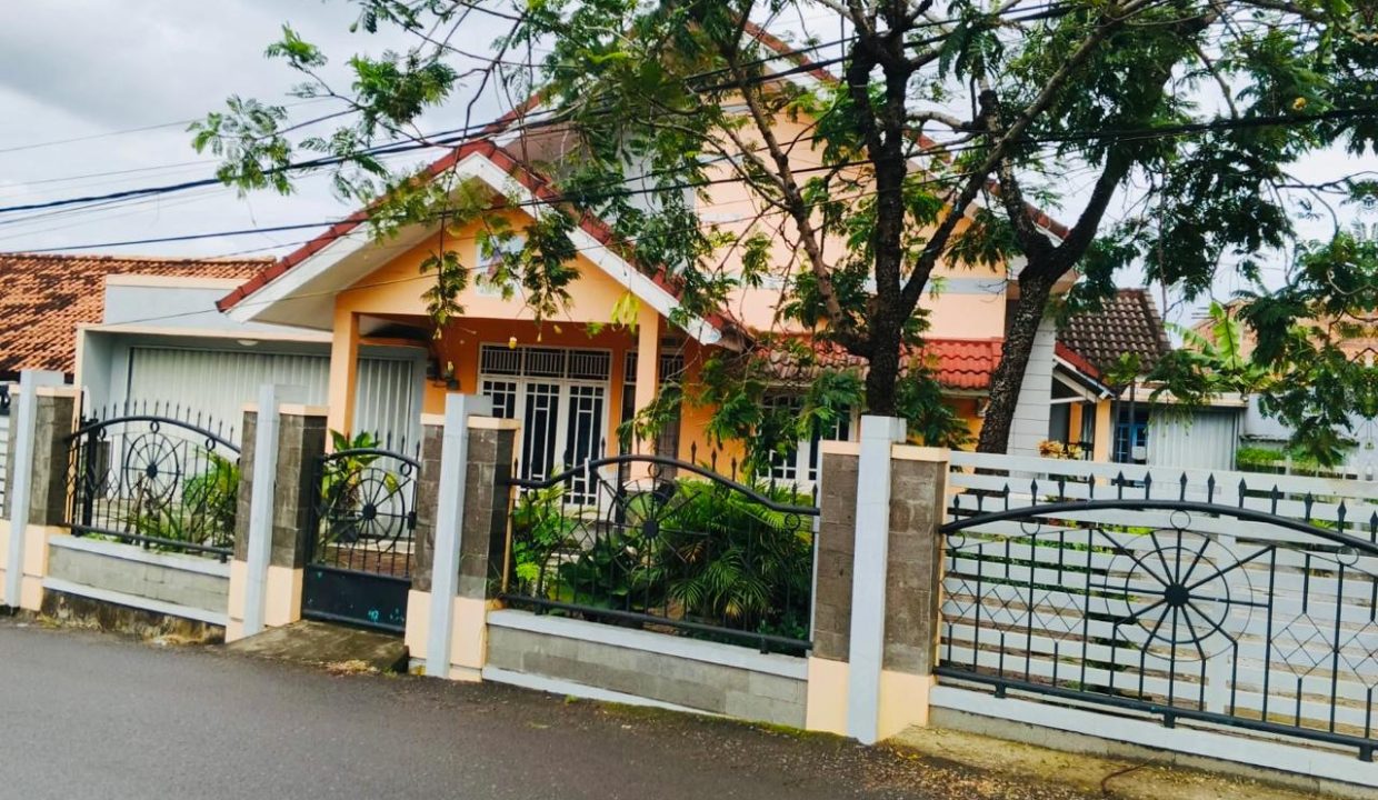 DIJUAL RUMAH HALAMAN LUAS SUKABANGUN II PALEMBANG (2)