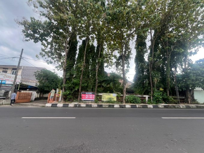 DIJUAL RUMAH BESAR JALAN JAKSA AGUNG R SUPRAPTO PALEMBANG