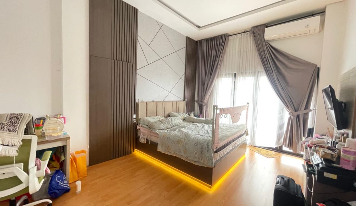DIJUAL RUMAH MEWAH SUKABANGUN PALEMBANG (24)