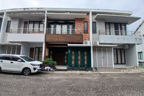 DIJUAL RUMAH SAPTA INDAH TOWNHOUSE PALEMBANG (0,0)
