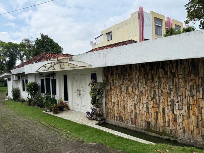 DIJUAL TANAH PLUS RUMAH JALAN PARAMESWARA PALEMBANG
