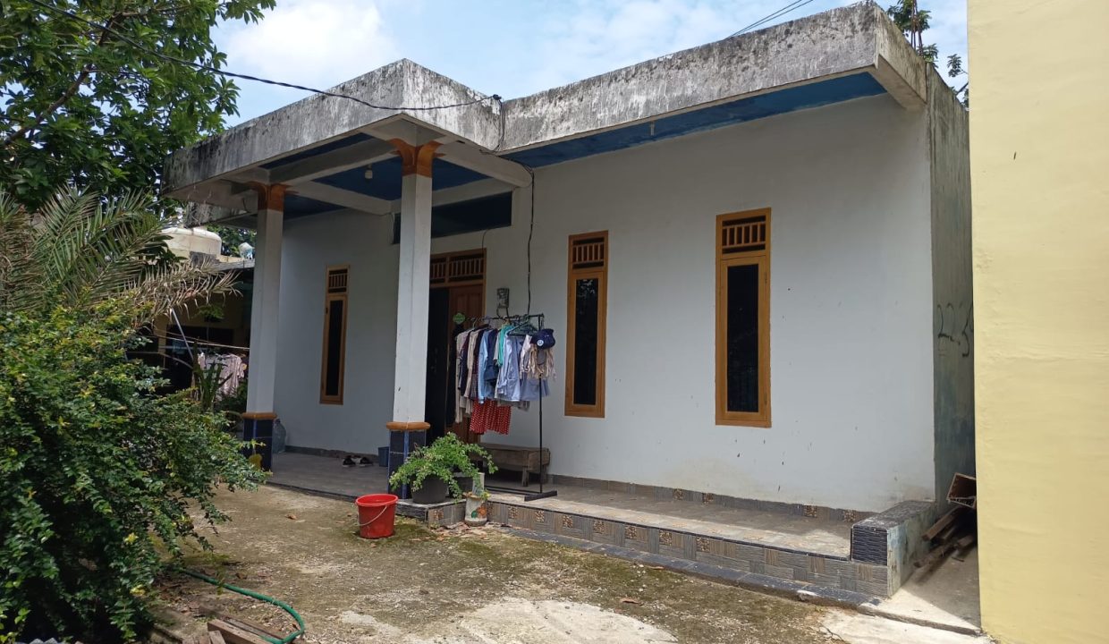 DIJUAL RUMAH HALAMAN LUAS BONUS KOS KOSAN SUKABANGUN PALEMBANG (1)