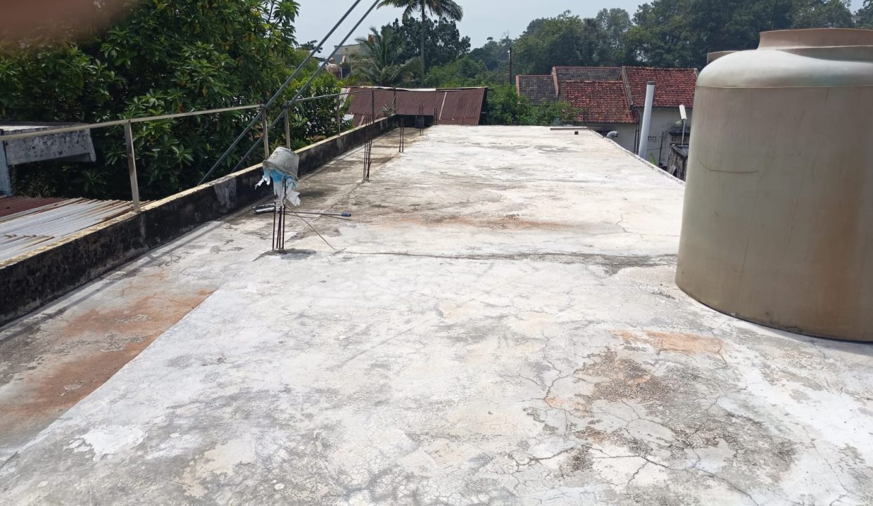 DIJUAL RUMAH HALAMAN LUAS BONUS KOS KOSAN SUKABANGUN PALEMBANG (8)