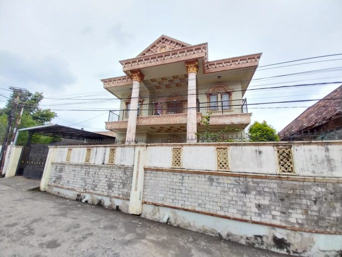DIJUAL RUMAH MEWAH JALAN MANDI API TALANG RATU PALEMBANG