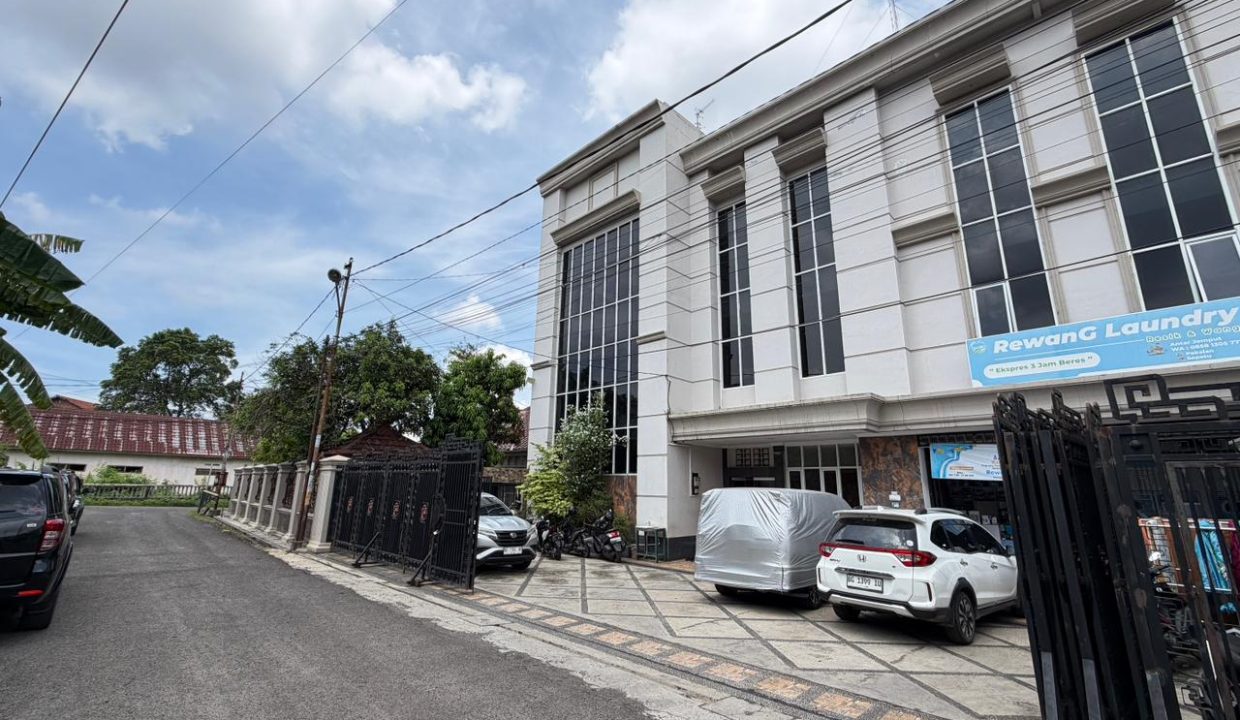 DIJUAL GEDUNG JALAN MANUNGGAL PALEMBANG (0,4)