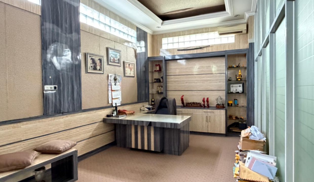 DIJUAL GEDUNG JALAN MANUNGGAL PALEMBANG (11)