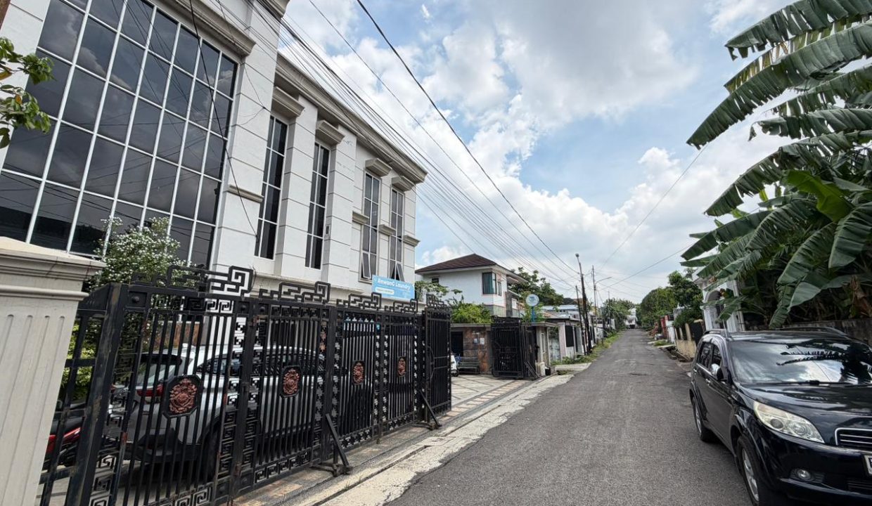 DIJUAL GEDUNG JALAN MANUNGGAL PALEMBANG (21)