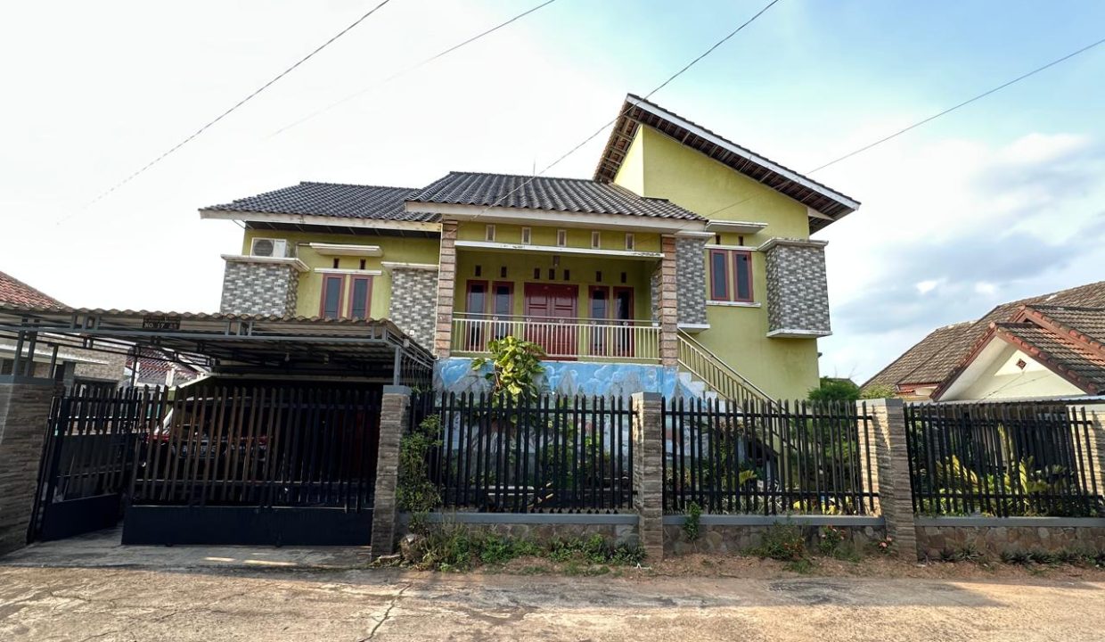 DIJUAL RUMAH BESAR HOOK MASKAREBET PALEMBANG (0,5)