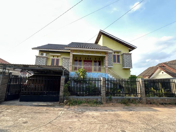 DIJUAL RUMAH HOOK JALAN SULTAN HASANUDIN MASKAREBET PALEMBANG