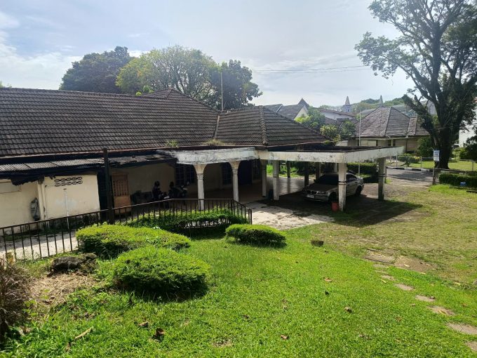 DIJUAL RUMAH KLASIK LUAS JALAN THAMRIN KAMBANG IWAK PALEMBANG