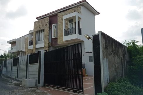DIJUAL RUMAH KOMPLEK KEDAMAIN PERMAI PALEMBANG (0,8)