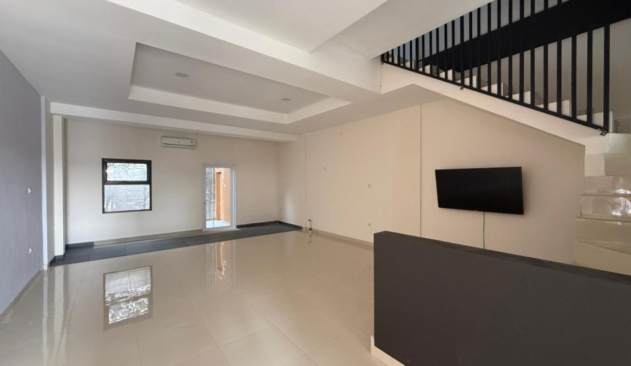 DIJUAL RUMAH KOMPLEK ROYAL HILL BANK RAYA PALEMBANG (13)