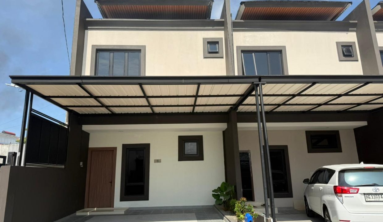 DIJUAL RUMAH KOMPLEK ROYAL HILL BANK RAYA PALEMBANG (2)