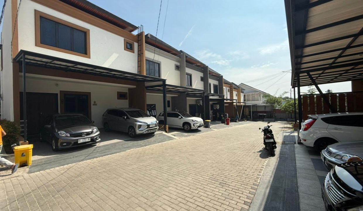 DIJUAL RUMAH KOMPLEK ROYAL HILL BANK RAYA PALEMBANG (4)