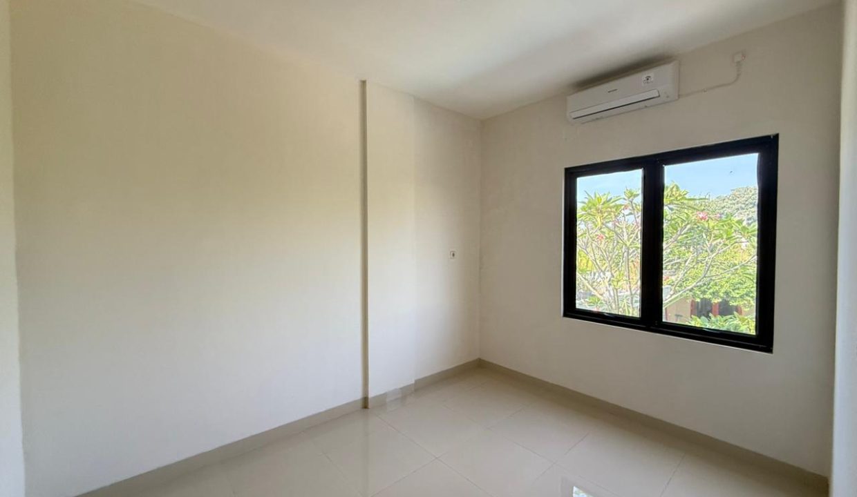 DIJUAL RUMAH KOMPLEK ROYAL HILL BANK RAYA PALEMBANG (9)