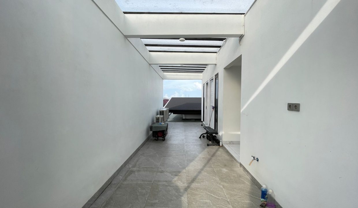 DIJUAL RUMAH MEWAH LETDA A ROZAK PALEMBANG (13)