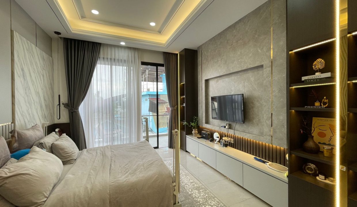 DIJUAL RUMAH MEWAH LETDA A ROZAK PALEMBANG (15)