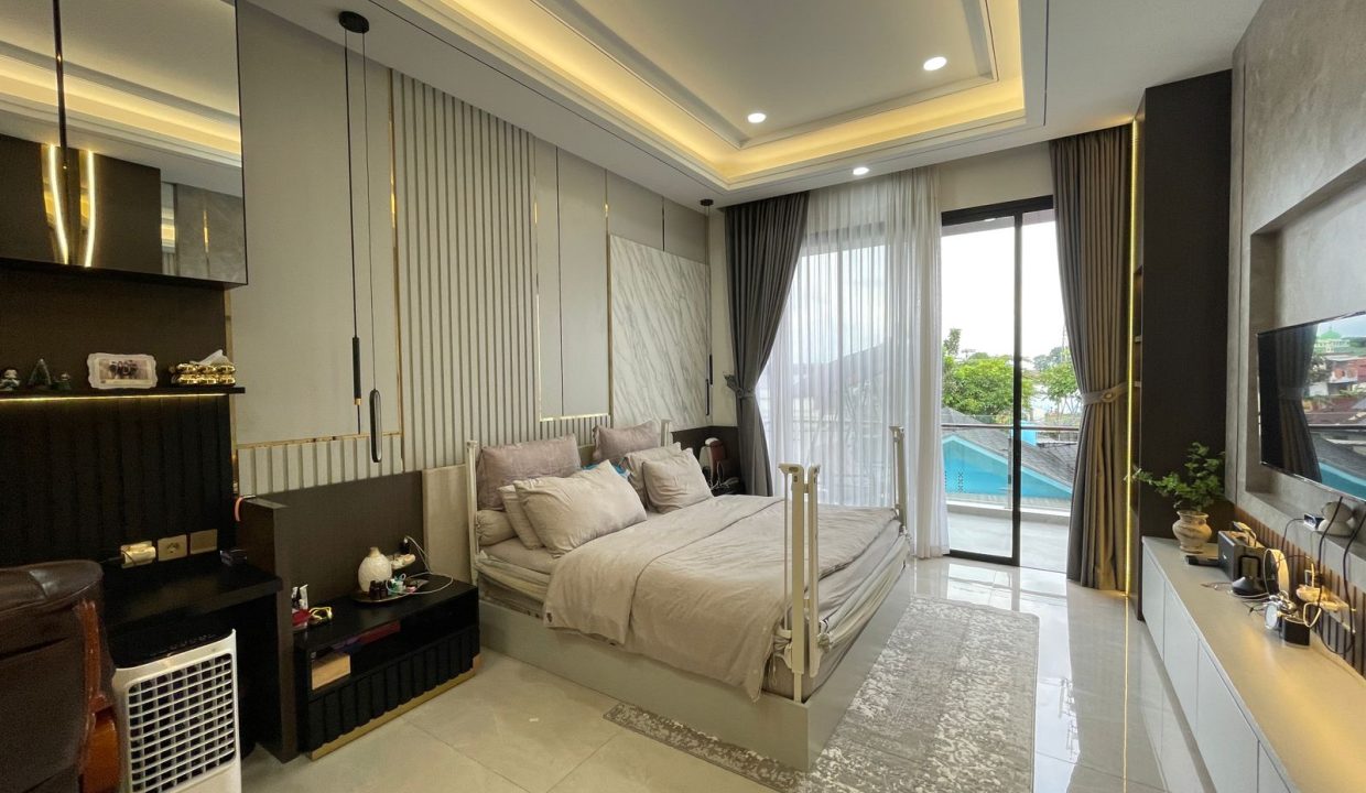 DIJUAL RUMAH MEWAH LETDA A ROZAK PALEMBANG (18)