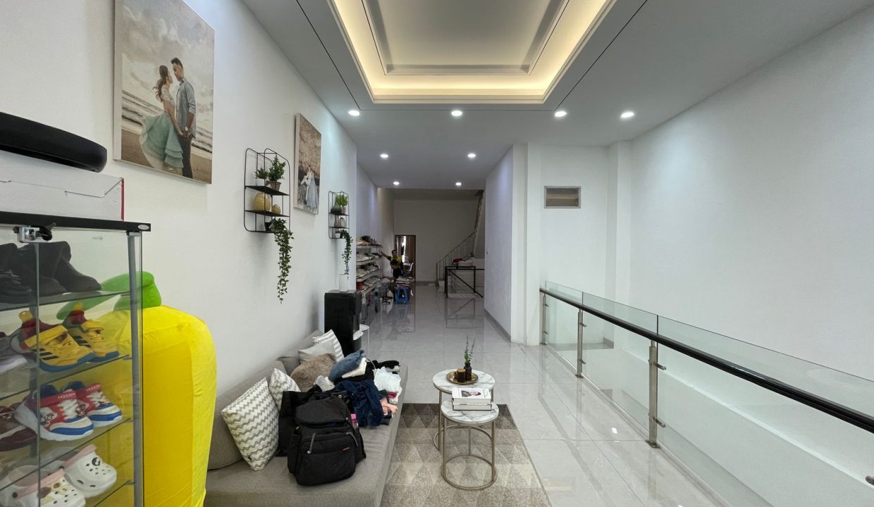 DIJUAL RUMAH MEWAH LETDA A ROZAK PALEMBANG (6)