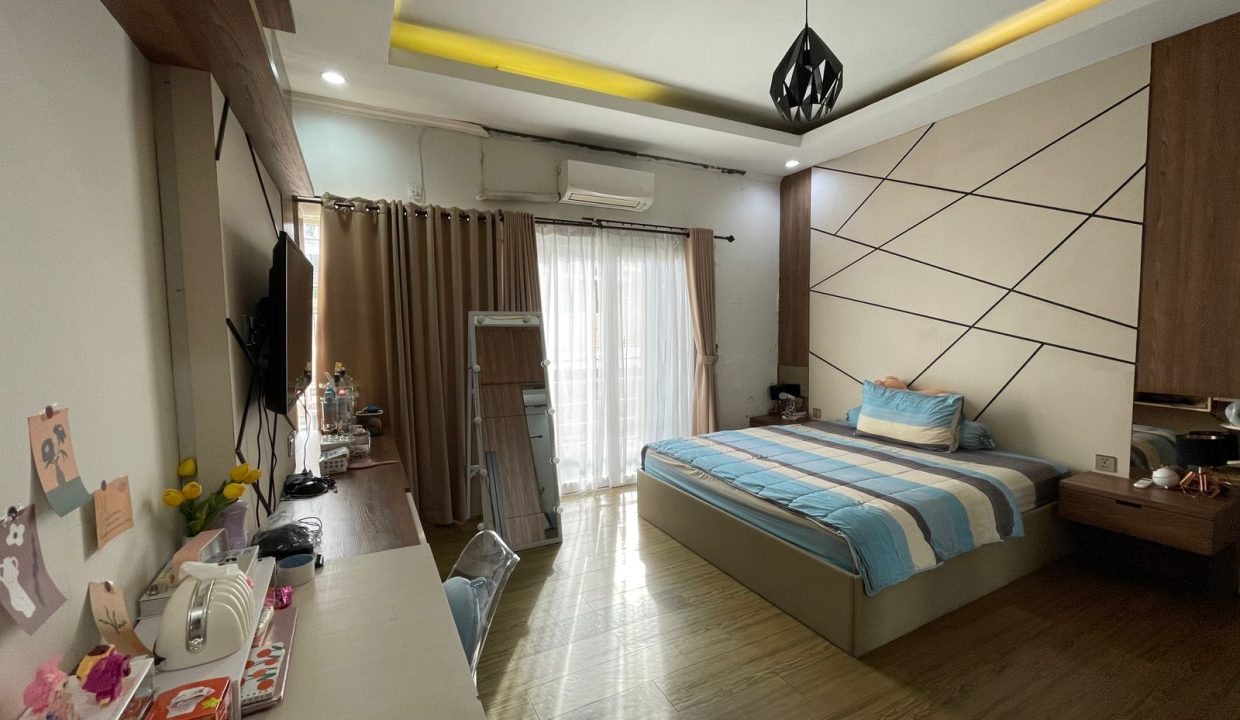 DIJUAL RUMAH MEWAH LETDA A ROZAK PALEMBANG (8)