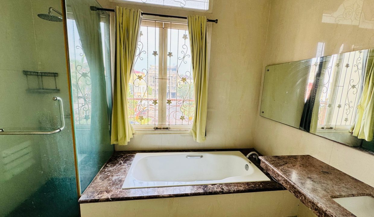 DIJUAL RUMAH MEWAH PREMIUM AREA BASUKI RAHMAT PALEMBANG (2)