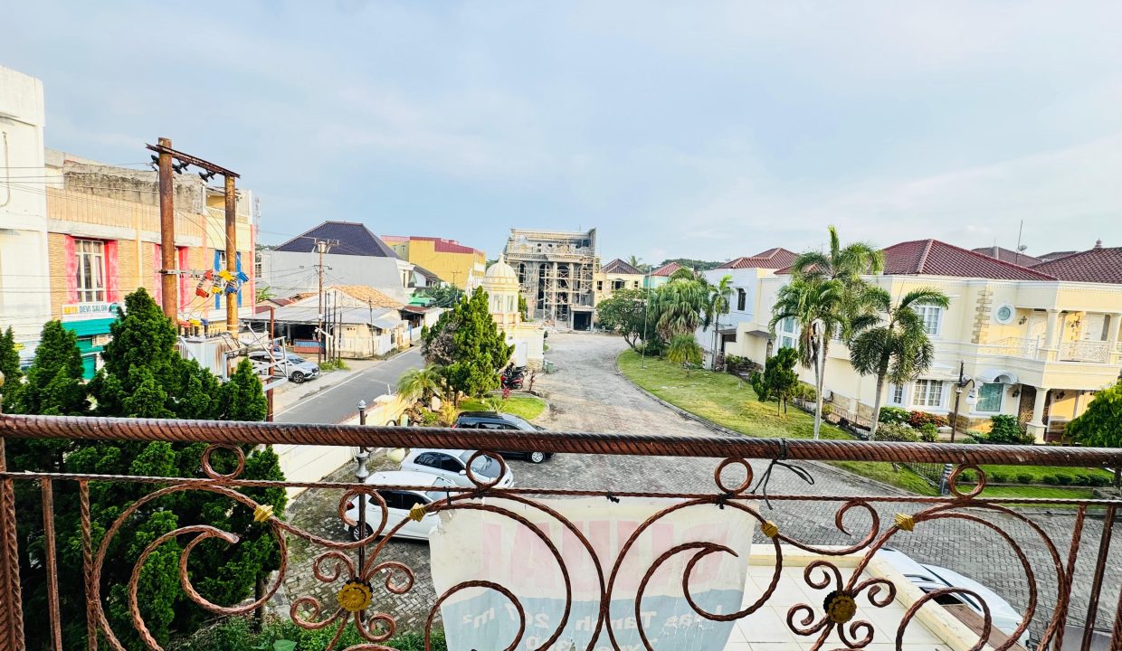 DIJUAL RUMAH MEWAH PREMIUM AREA BASUKI RAHMAT PALEMBANG (3)