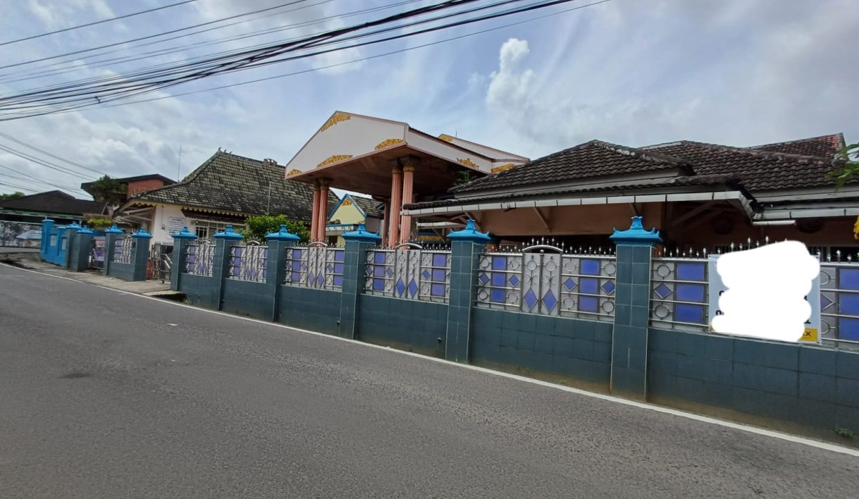 DIJUAL RUMAH BONUS KOLAM RENANG BUKIT LAMA PALEMBANG (1)